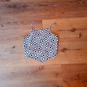 Tween girl cropped sunflower art class shirt